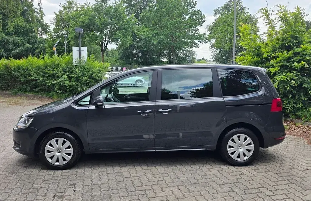 Gebraucht VW Sharan Trendline 116 PS (85 kW) 2012 Grau Van / Kleinbus
