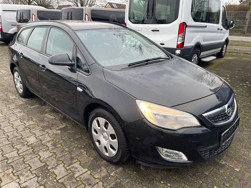 Gebraucht Opel Astra 110 PS (80 kW) 2012 Schwarz Limousine