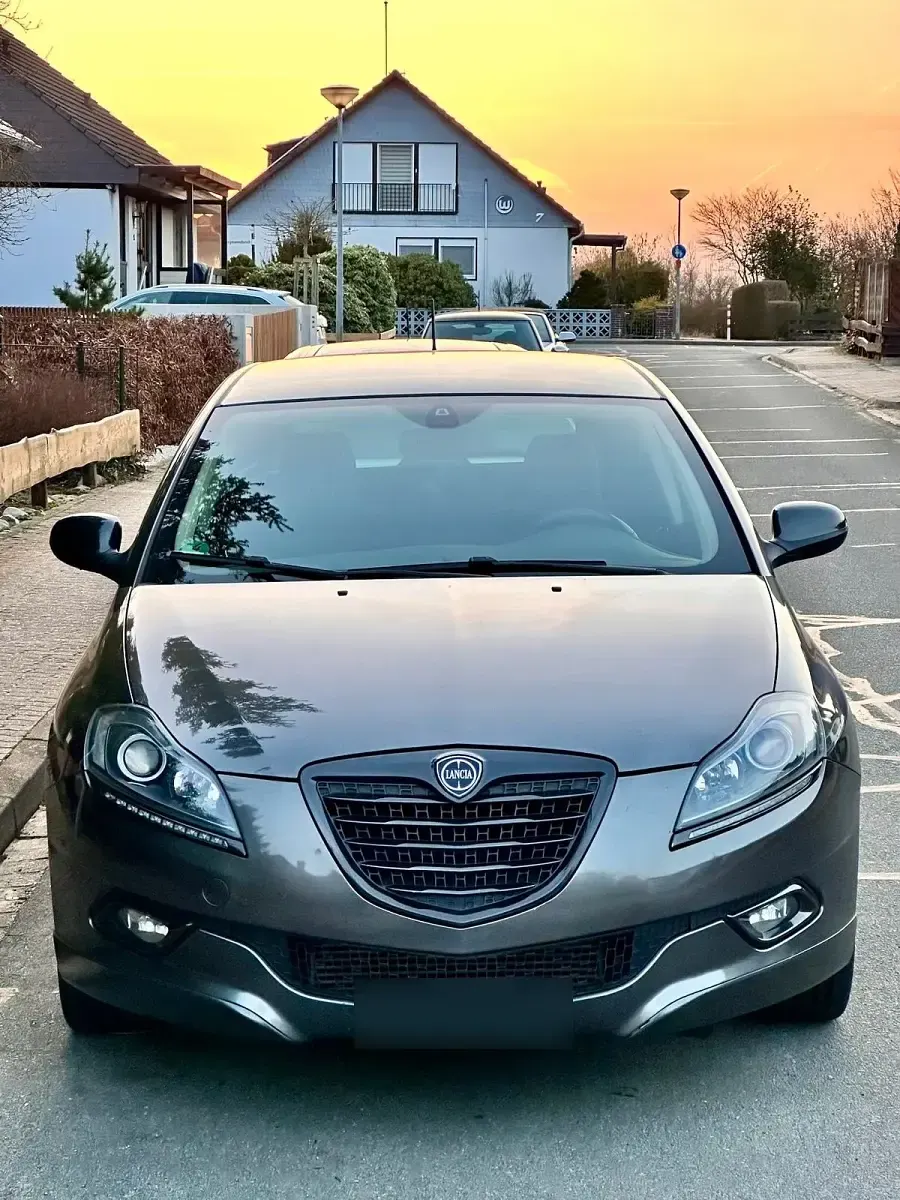 Gebraucht Lancia Delta S 120 PS (88 kW) 2014 Grau Kleinwagen