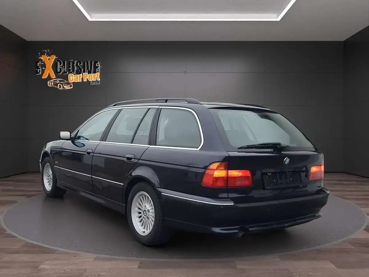 Używany BMW 520 150 KM (110 kW) 2000 Niebieski Kombi