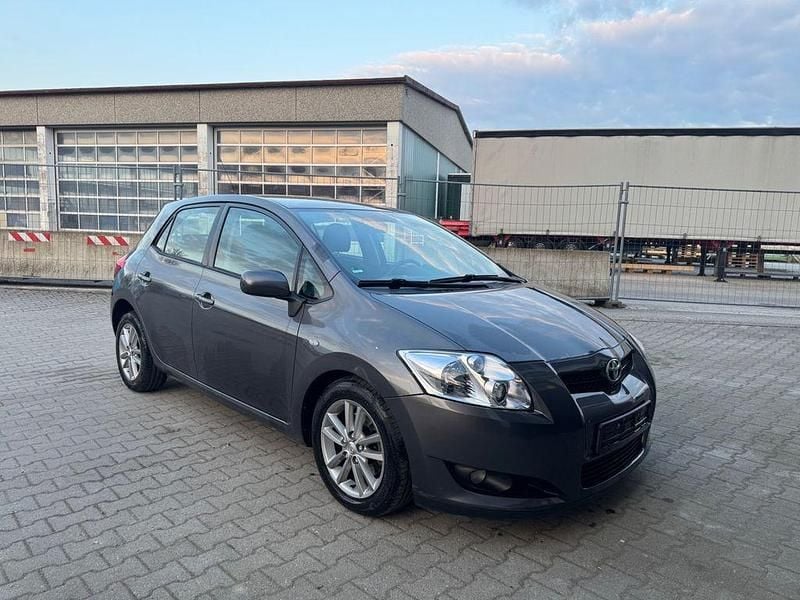 Gebraucht Toyota Auris Team 126 PS (92 kW) 2008 Grau Kleinwagen