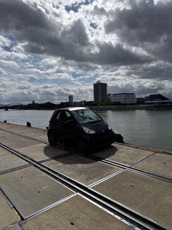 Schwarz Gebraucht 2010 Smart ForTwo Coupé Coupé | 3.590 € (Guter Preis) - Bild 1/4