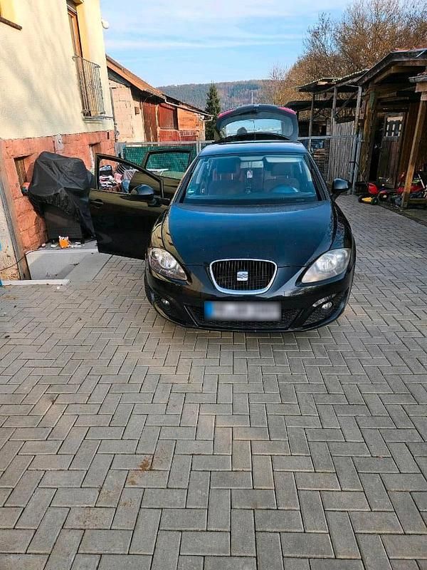 Gebraucht Seat Leon 105 PS (77 kW) 2011 Schwarz Kleinwagen