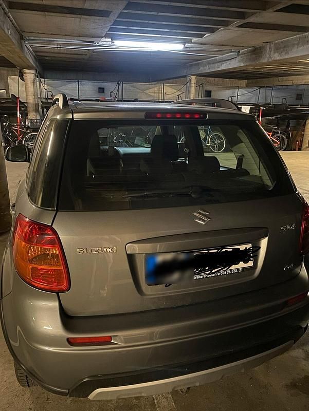 Gebraucht Suzuki SX4 135 PS (99 kW) 2009 Silber Kleinwagen