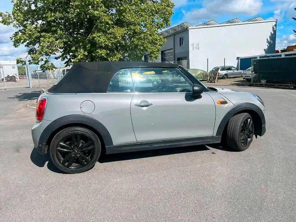 Gebraucht Mini One Cabriolet 102 PS (75 kW) 2018 Grau Cabrio