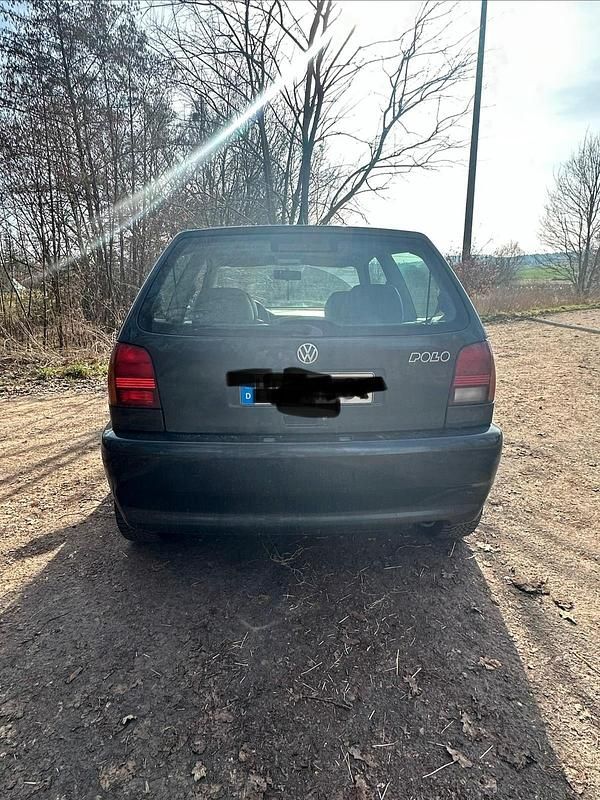 Gebraucht VW Polo 75 PS (55 kW) 1997 Schwarz Kleinwagen