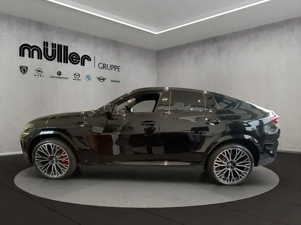 Gebraucht BMW X6 M Sport 286 PS (210 kW) 2024 Black sapphire metallic SUV