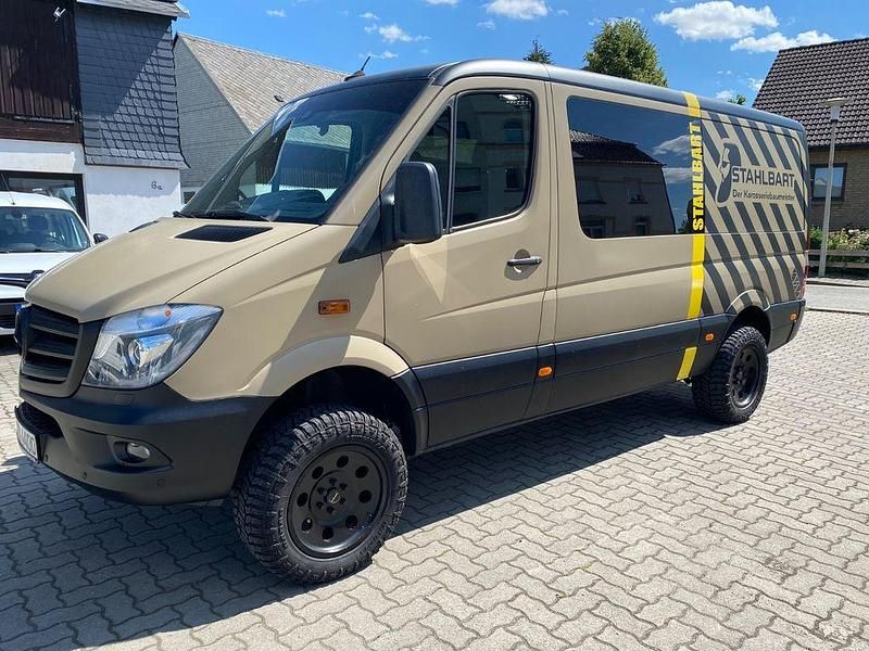 Gebraucht Mercedes Sprinter 190 PS (139 kW) 2018 Blau Van
