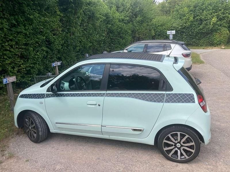 Blau Gebraucht 2018 Renault Twingo Kleinwagen | 7.500 € (Guter Preis) - Bild 1/4