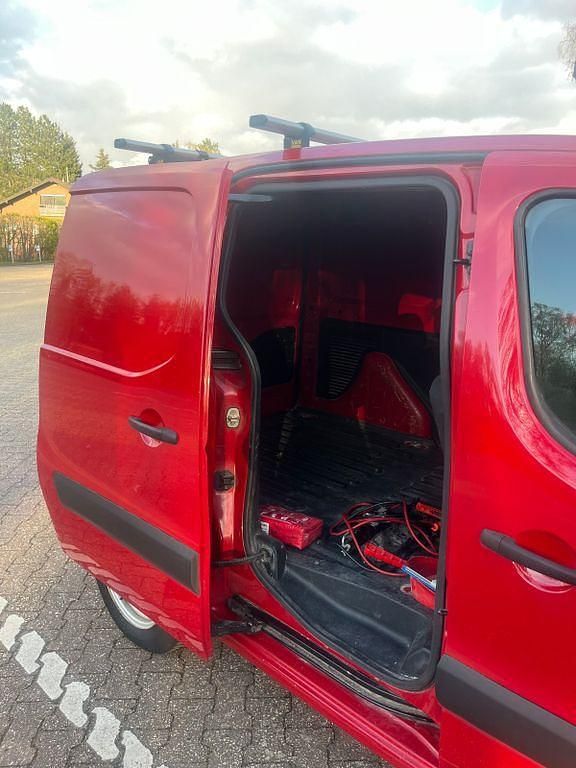 Gebraucht Citroën Berlingo 98 PS (72 kW) 2017 Rot Van / Kleinbus