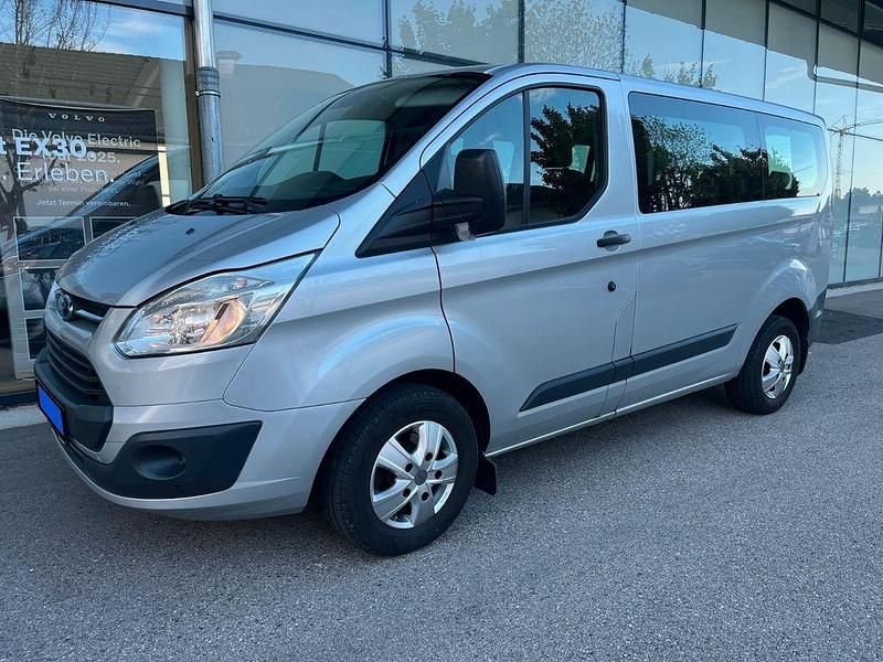 Silber Gebraucht 2017 Ford Tourneo Custom Trend Van | 13.699 € (Superpreis) - Bild 1/4
