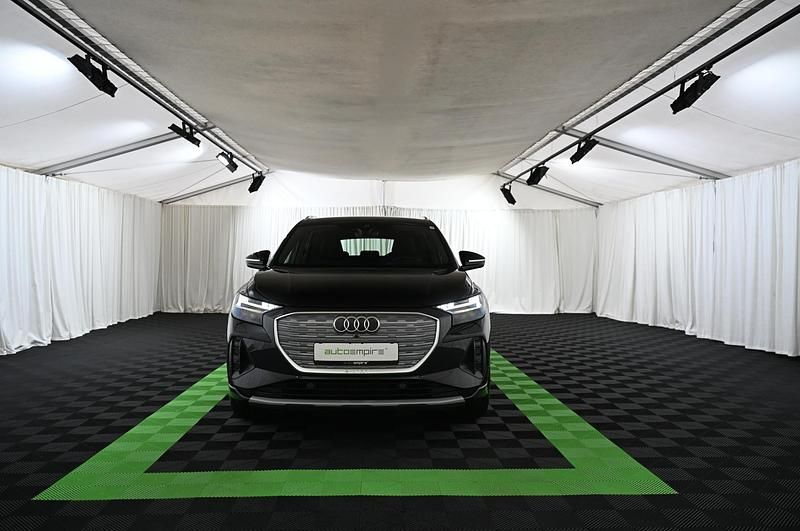 Neu Audi Q4 e-tron Advanced 125 kW (170 PS) 2025 Schwarz SUV