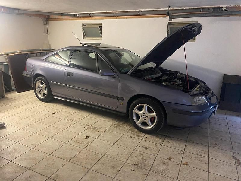 Violet Gebraucht 1994 Opel Calibra Selection Coupé | 9.950 € - Bild 1/4