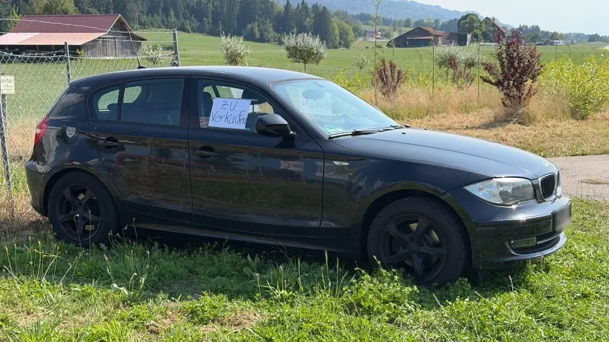 Gebraucht BMW 118 143 PS (105 kW) 2010 Schwarz Kleinwagen