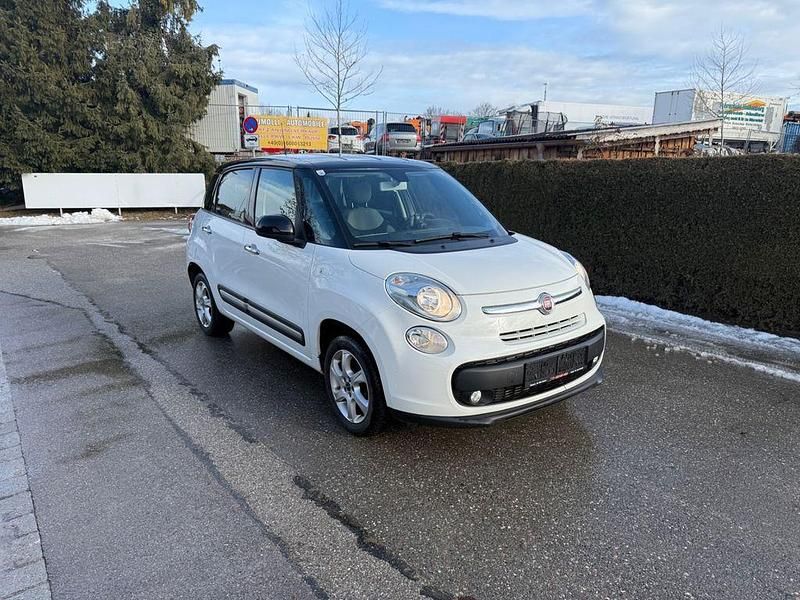 Weiß Gebraucht 2014 Fiat 500L Pop Star Van / Kleinbus | 4.499 € - Bild 1/4