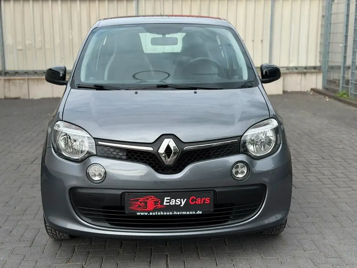 Gebraucht Renault Twingo LIMITED 69 PS (50 kW) 2018 Silber Kleinwagen