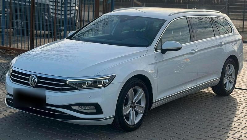 Gebraucht VW Passat Highline 150 PS (110 kW) 2020 Weiß Kombi