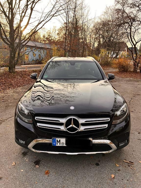 Gebraucht Mercedes GLC220 Exclusive 170 PS (125 kW) 2016 Schwarz SUV