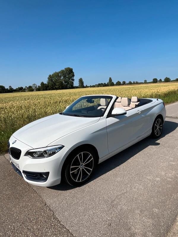 Weiß Gebraucht 2020 BMW 220 Sport Line Cabrio | 23.500 € (Fairer Preis) - Bild 1/4