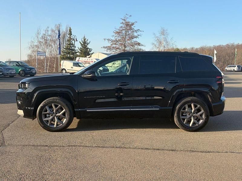 Uusi Jeep Compass 145 HP (106 kW) 2026 Musta Katumaasturi