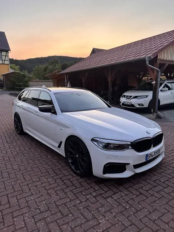 Gebraucht BMW M550 Performance 400 PS (294 kW) 2019 Weiß Kombi