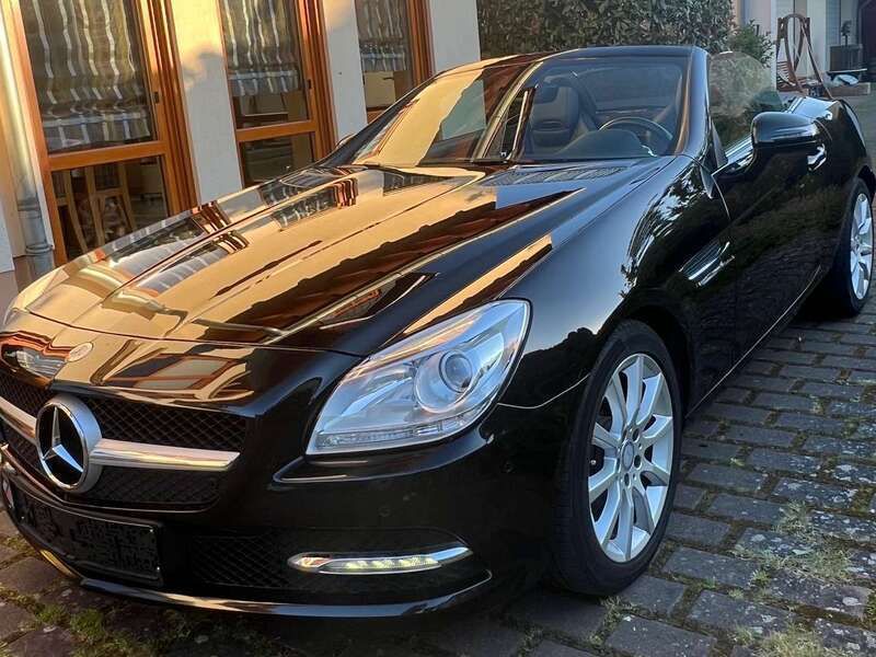 Schwarz Gebraucht 2013 Mercedes SLK200 Cabrio | 19.250 € (Guter Preis) - Bild 1/4