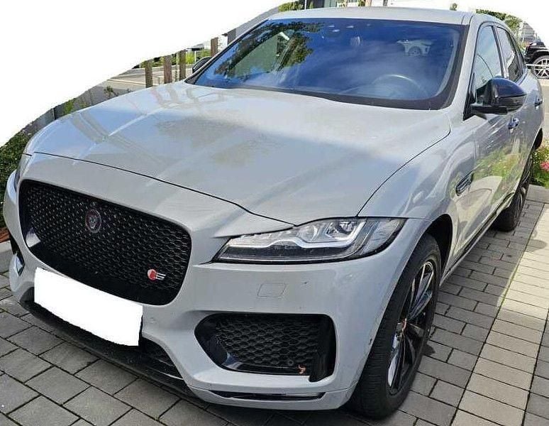 Grau Gebraucht 2017 Jaguar F-Pace S SUV | 23.900 € (Guter Preis) - Bild 1/4