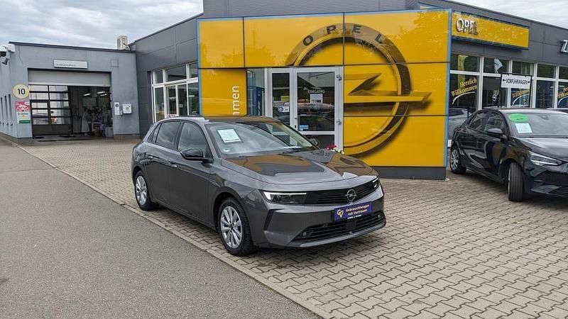 Grau Gebraucht 2023 Opel Astra Elegance Limousine | 27.490 € - Bild 1/4