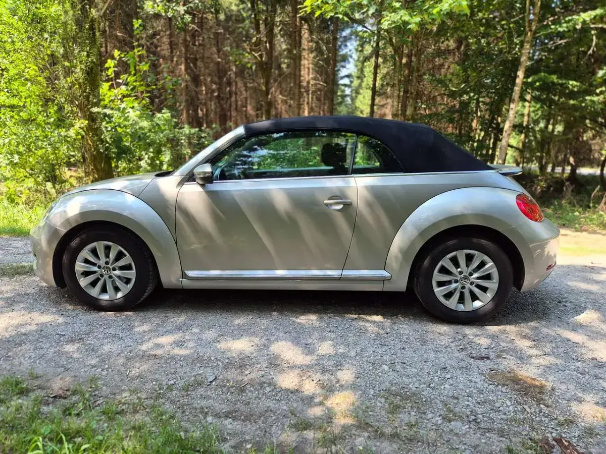 Gebraucht VW Beetle Design 105 PS (77 kW) 2013 Moon rock silver metallic Kleinwagen