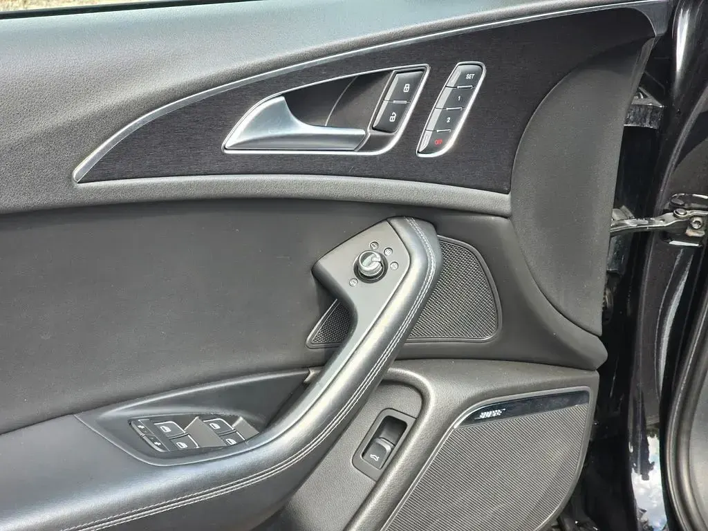 Gebraucht Audi A6 Ambiente 245 PS (180 kW) 2012 Schwarz Limousine