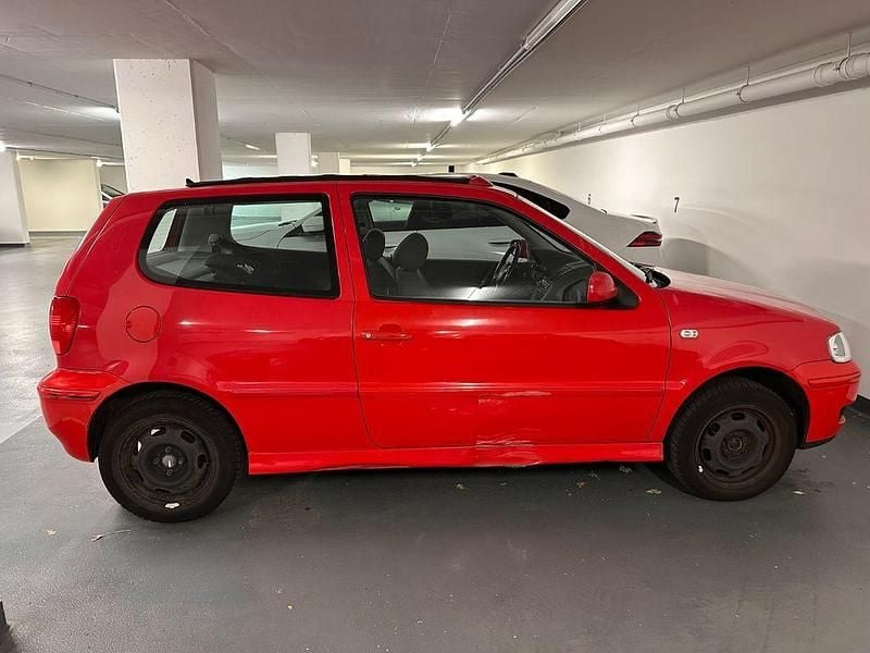 Rot Gebraucht 2001 VW Polo Edition Limousine | 599 € (Superpreis) - Bild 1/4