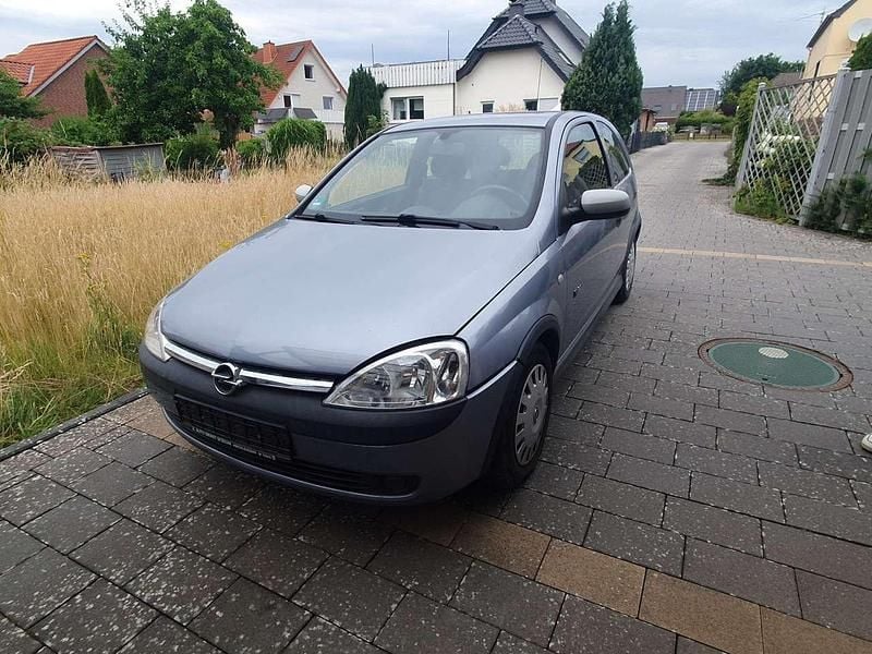 Grau Gebraucht 2003 Opel Corsa Limousine | 900 € (Guter Preis) - Bild 1/3