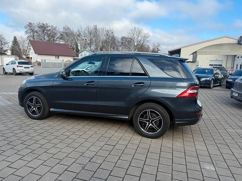 Gebraucht Mercedes ML350 258 PS (189 kW) 2014 Grau SUV