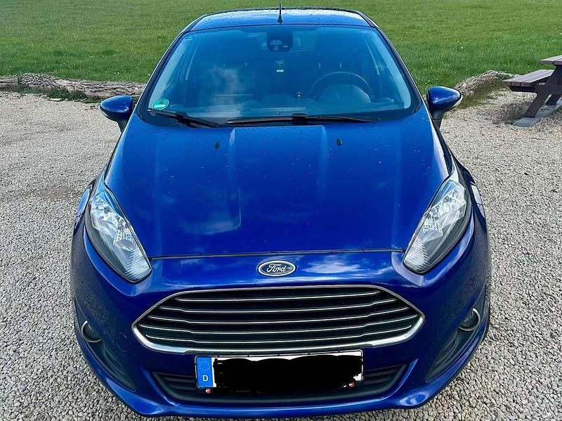 Gebraucht Ford Fiesta SYNC Edition 95 PS (69 kW) 2014 Blau Kleinwagen