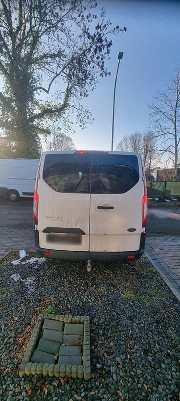 Second-hand Ford Transit 105 CP (77 kW) 2015 Alb Monovolum