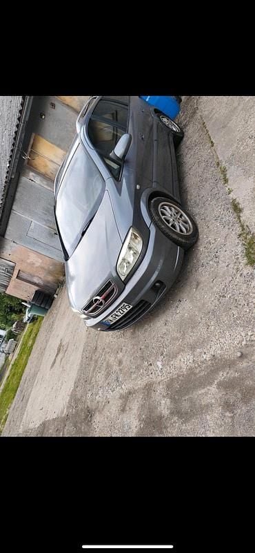 Grau Gebraucht 2004 Opel Zafira Van / Kleinbus | 650 € (Superpreis) - Bild 1/4