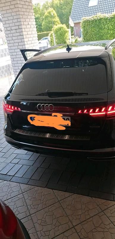 Schwarz Gebraucht 2019 Audi A4 Kombi | 29.999 € (Teuer) - Bild 1/4