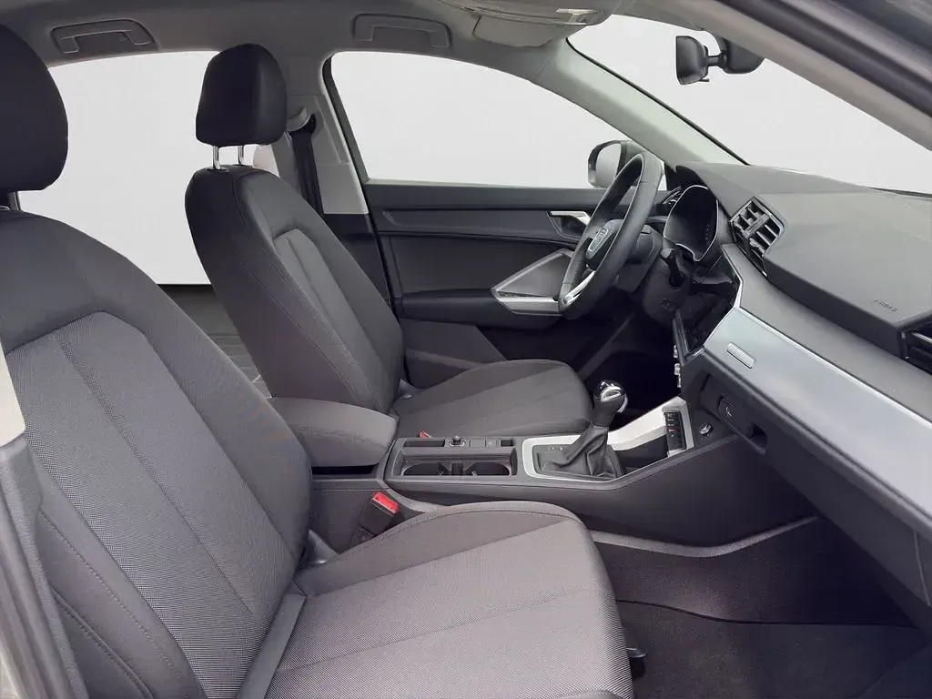 Usata Audi Q3 Sportback Basis 150 CV (110 kW) 2024 Grigio SUV