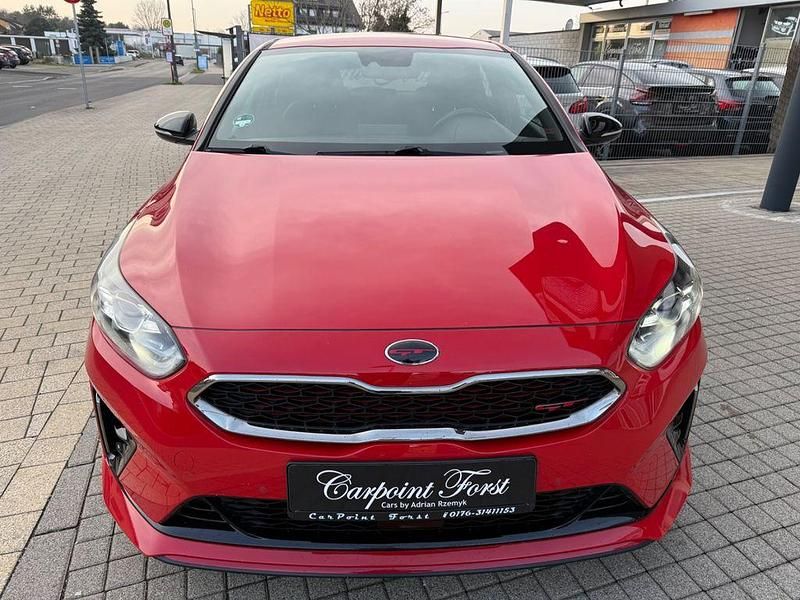 Gebraucht Kia ProCeed 204 PS (150 kW) 2019 Rot Limousine