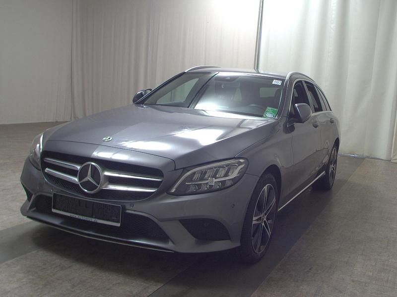 Gebraucht Mercedes C300e Avantgarde 306 PS (225 kW) 2020 Grau Limousine