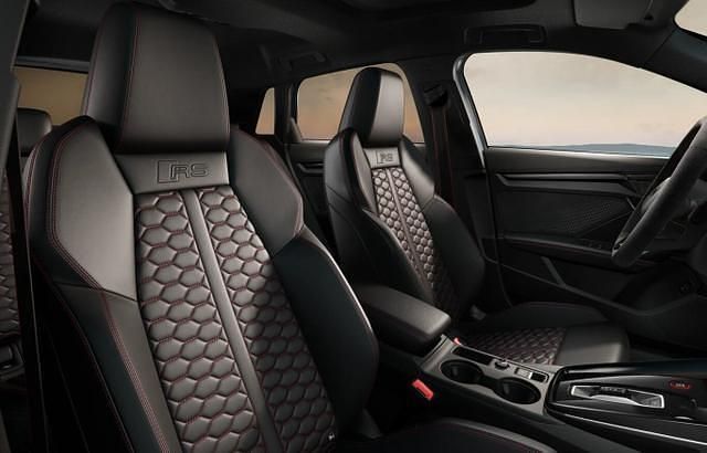 Neu Audi RS3 Ambiente 400 PS (294 kW) 2026 Kemoragrau metallic kemoragrau metallic Limousine