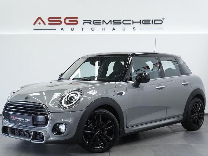 Grau Gebraucht 2018 Mini Cooper Clubman Kombi | 19.900 € (Etwas zu teuer) - Bild 1/3