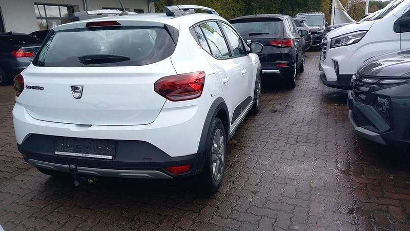 Gebraucht Dacia Sandero Stepway 101 PS (74 kW) 2021 Weiss Kleinwagen
