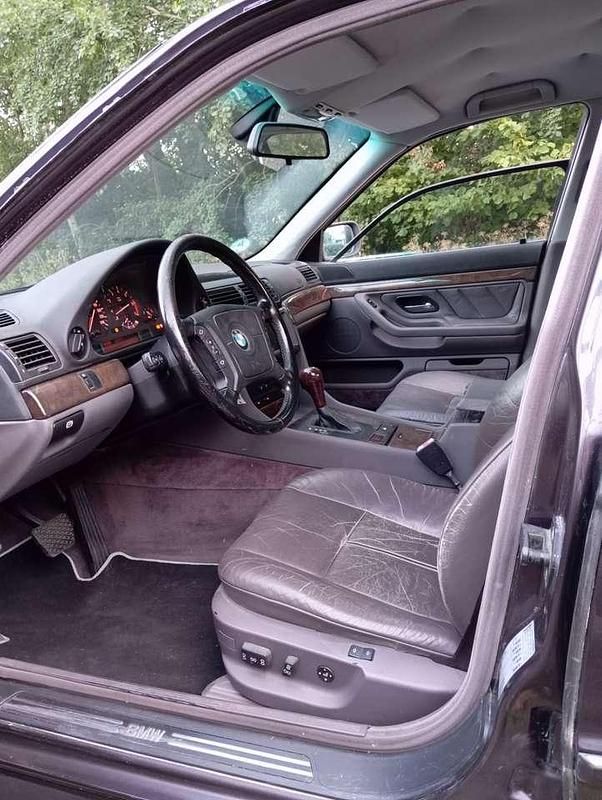 Gebraucht BMW 740 Basis 286 PS (210 kW) 1996 Navaraviolett Limousine