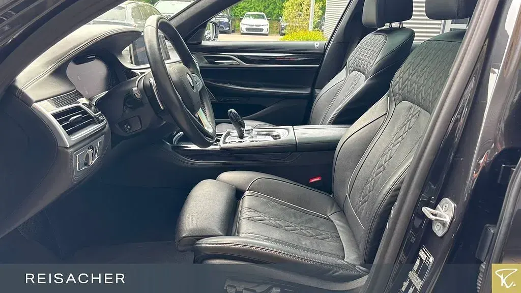Gebraucht BMW 750L Performance 530 PS (389 kW) 2022 Grau Limousine