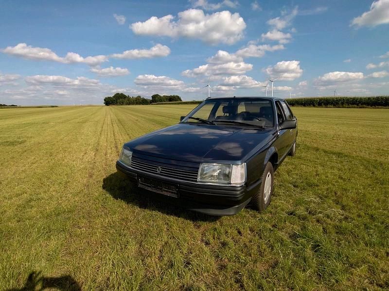 Blau Gebraucht 1986 Renault R25 Limousine | 5.950 € - Bild 1/4