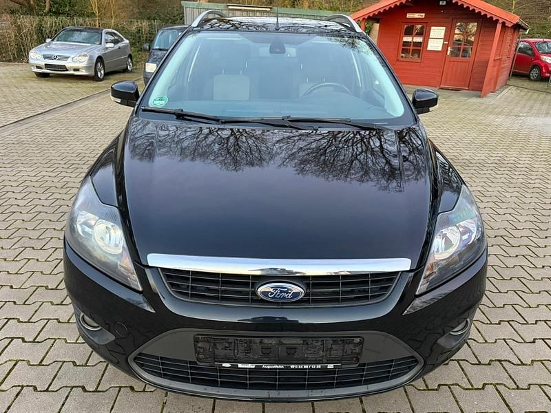 Gebraucht Ford Focus Style 109 PS (80 kW) 2010 Schwarz Kombi
