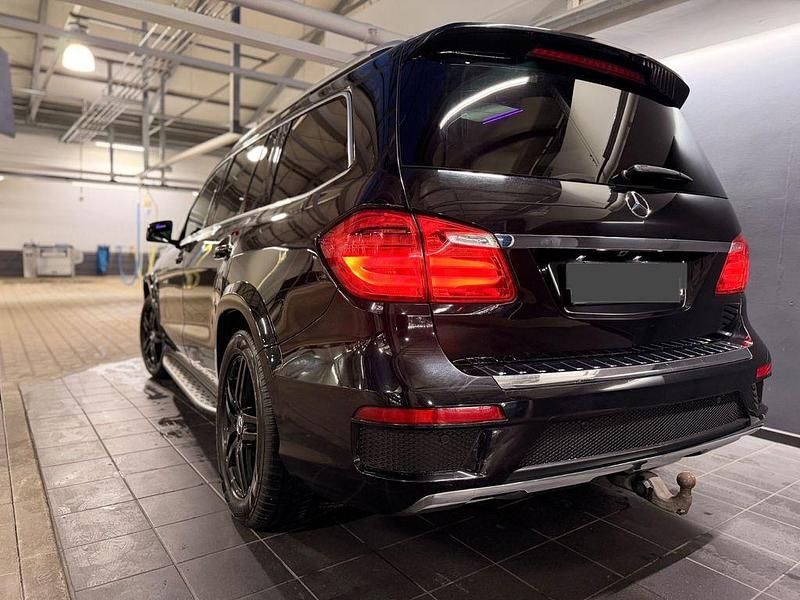 Gebraucht Mercedes GL350 AMG 258 PS (189 kW) 2014 Schwarz SUV