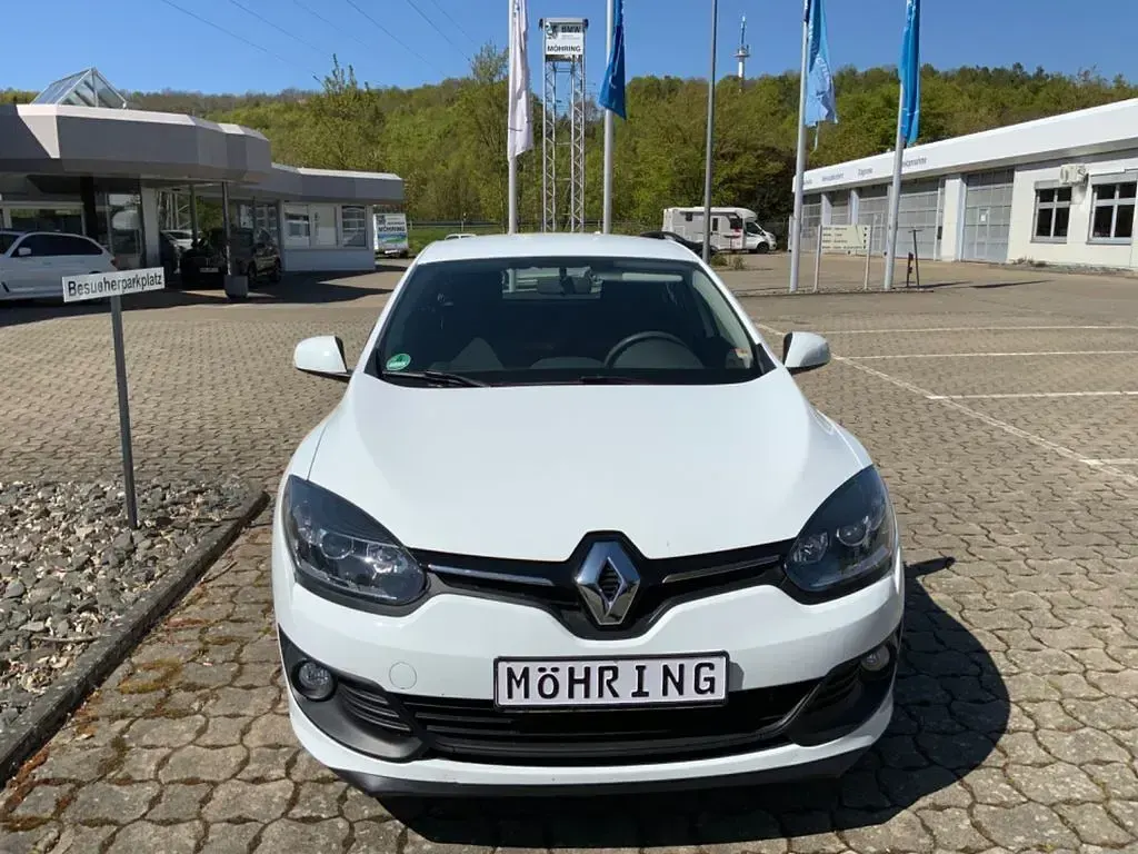 Używany Renault Mégane Authentique 110 KM (80 kW) 2015 Biały Sedan/Limuzyna