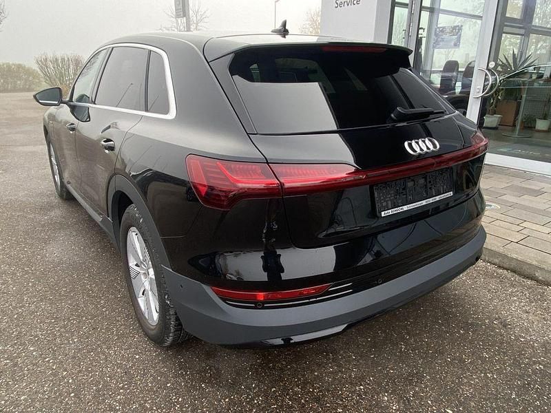 Gebraucht Audi e-tron 230 kW (313 PS) 2022 Schwarz SUV